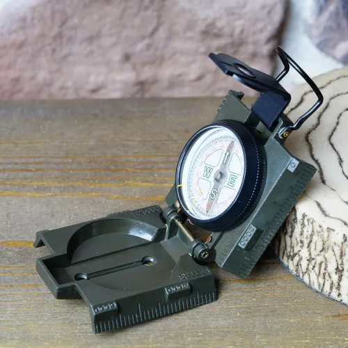 snímek kompas Levenhuk DC65,  10