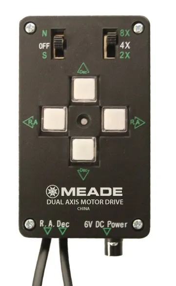 snímek souprava dvouosého motorového pohonu Meade LX70,  3