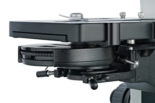 snímek trinokulární mikroskop Levenhuk MED 45T,  10