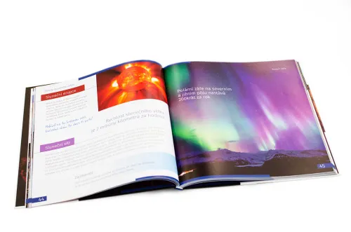 foto vesmír. Neprázdná prázdnota. Vzdělávací publikace. Pevná vazba,  4